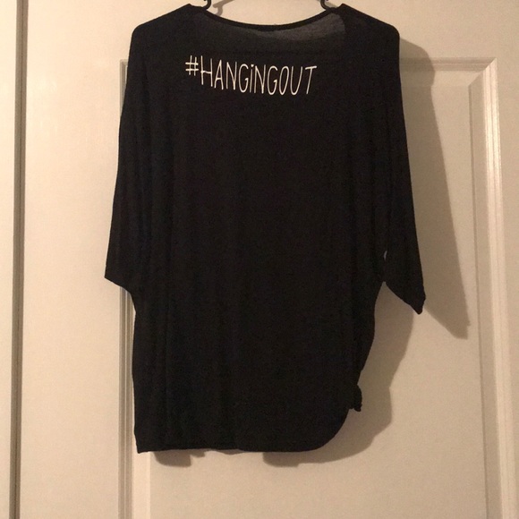 Women’s graphic tee! - Picture 2 of 2